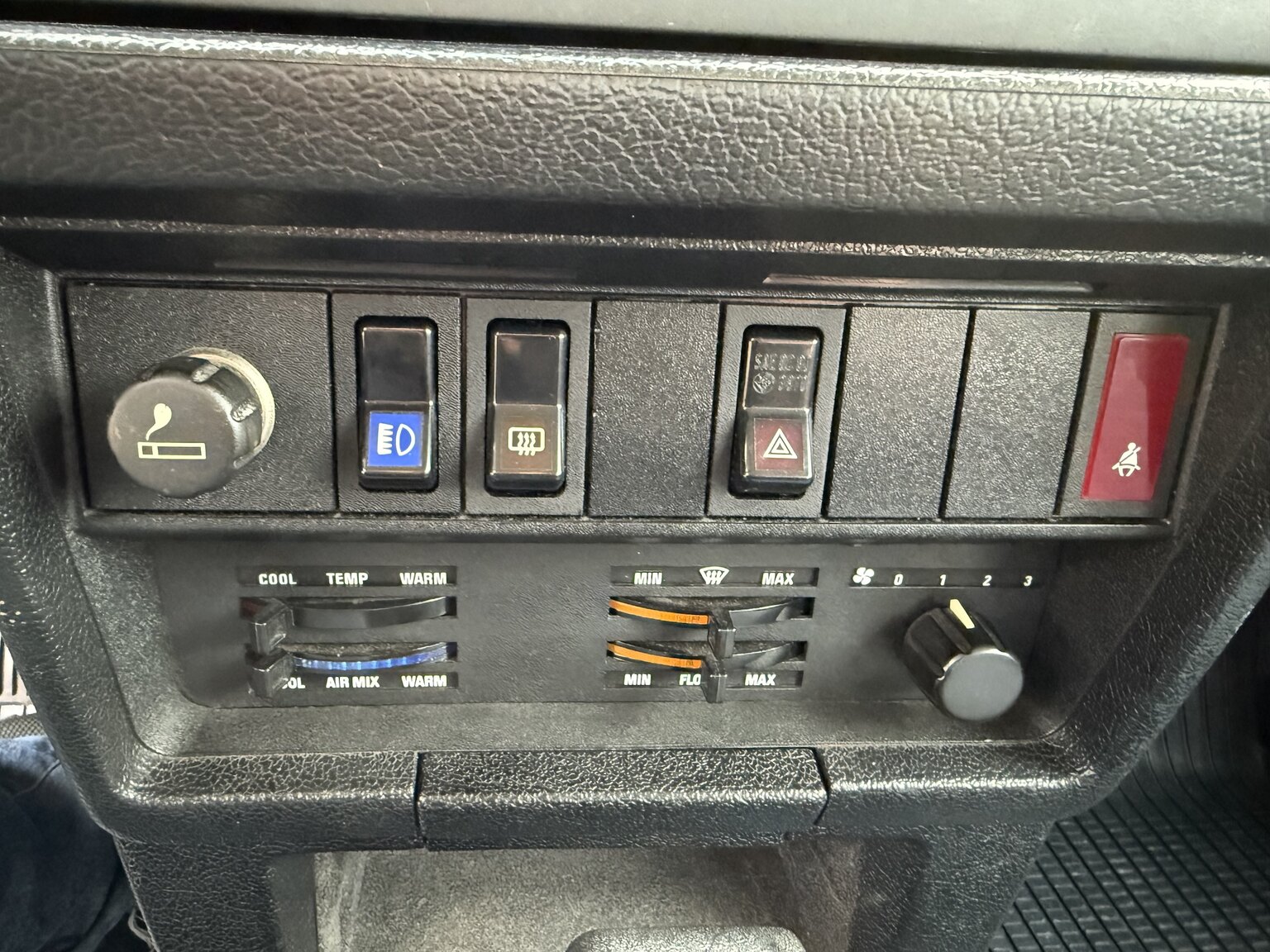 Interiörbild 1991 Volvo 240 GL Automat (17)