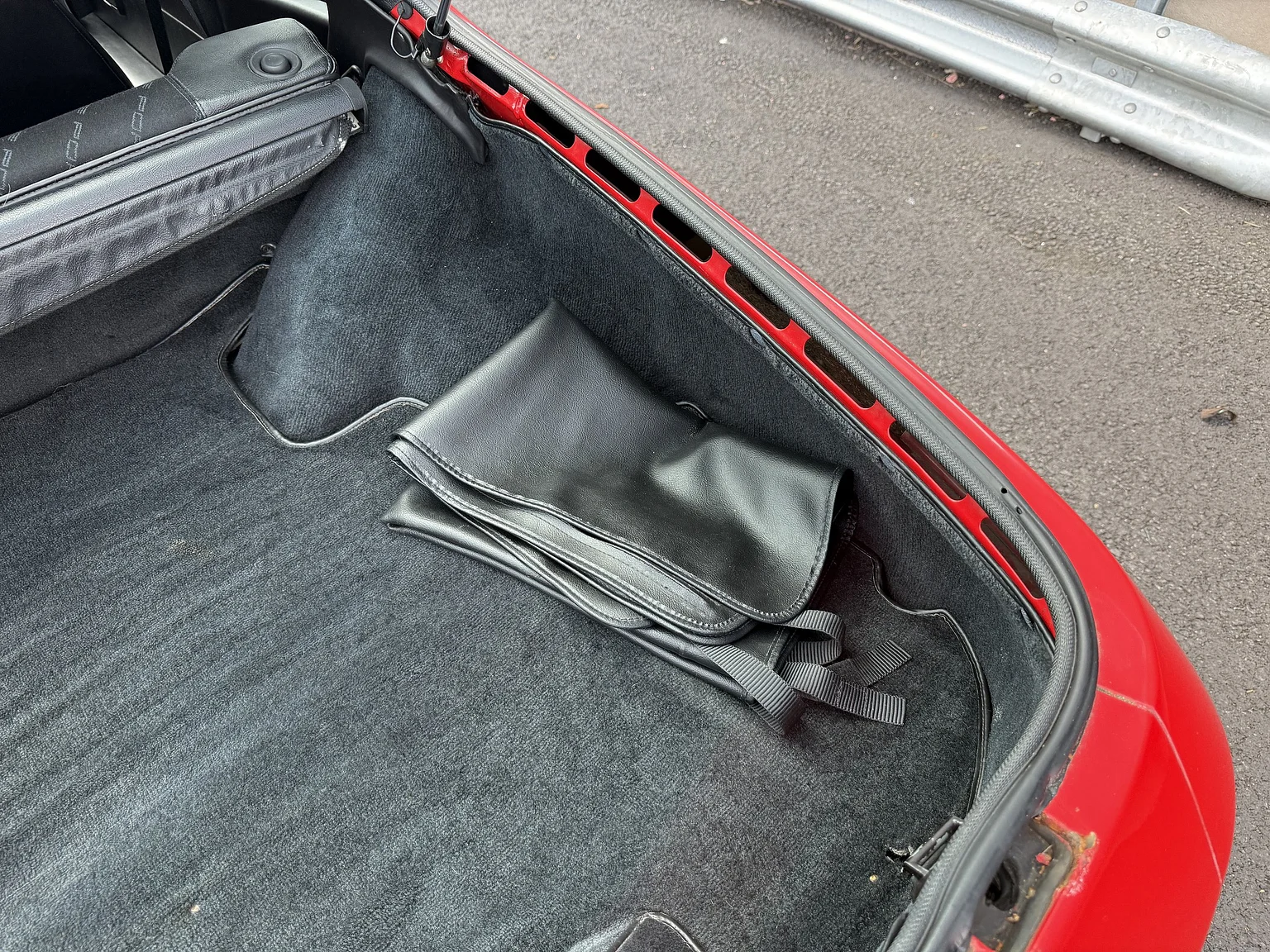 Interiörbild 1984 Porsche 944 Targa (25)