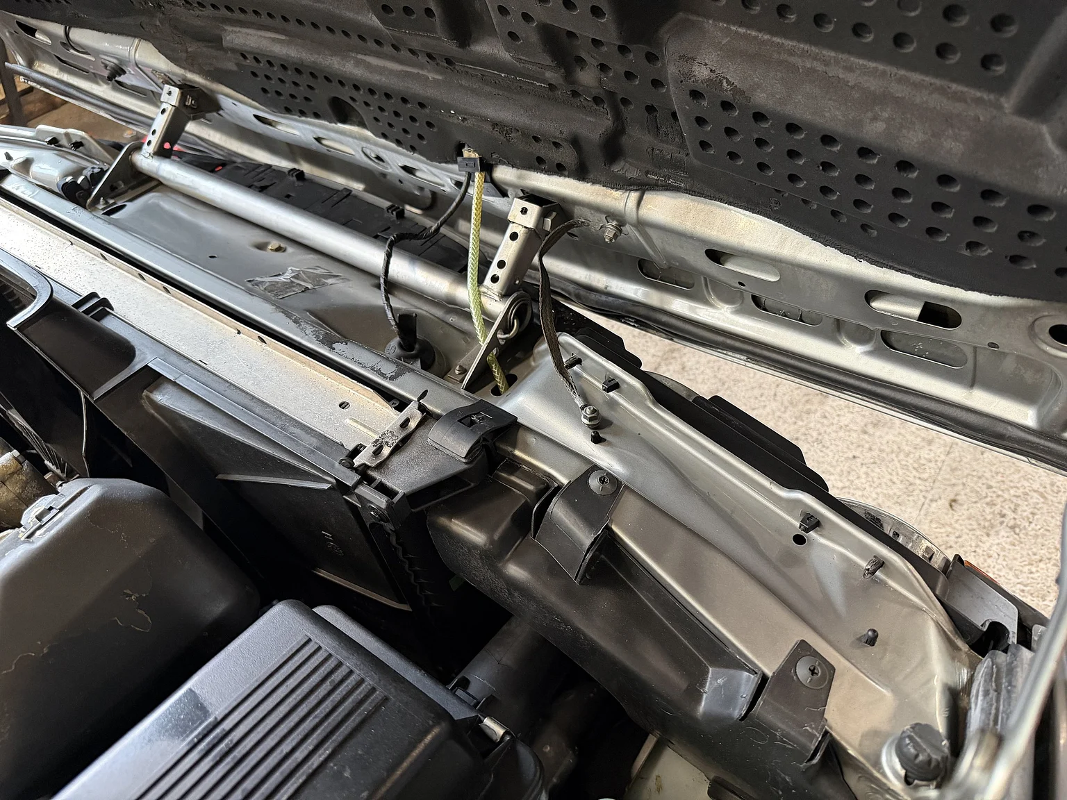 Image of 1988 BMW 535i - NO RESERVE (19) mechanics