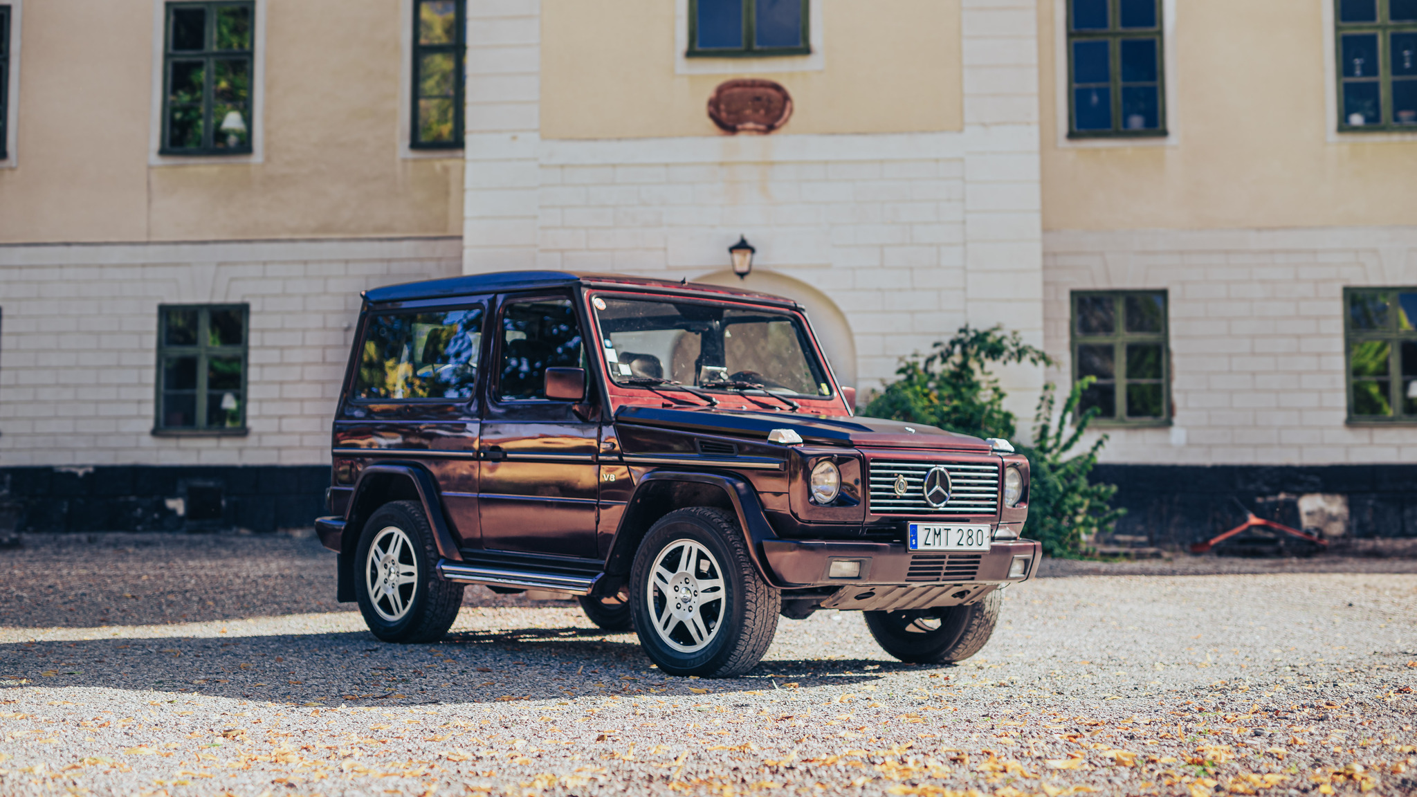 Exterior image of 2000 Mercedes G500 Classic Special Edition
