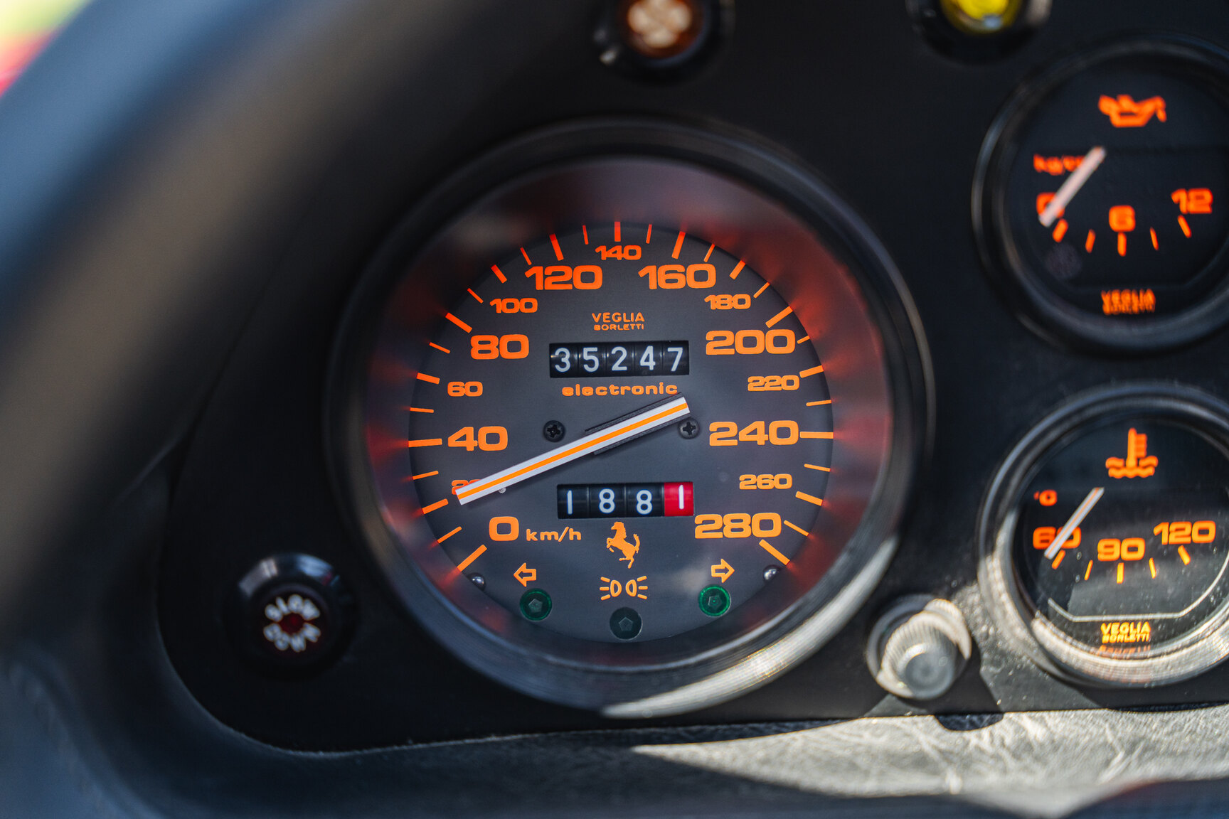 Interiörbild 1989 Ferrari 328 GTS