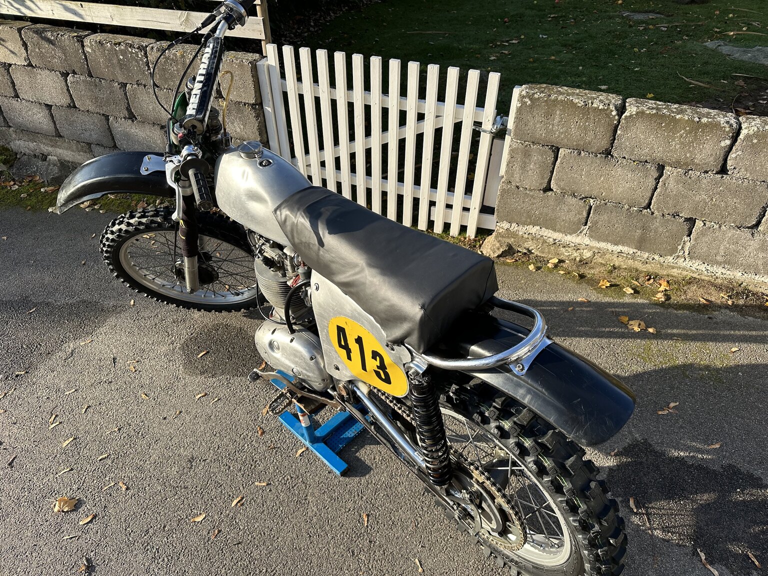 Aussenfoto BSA B44