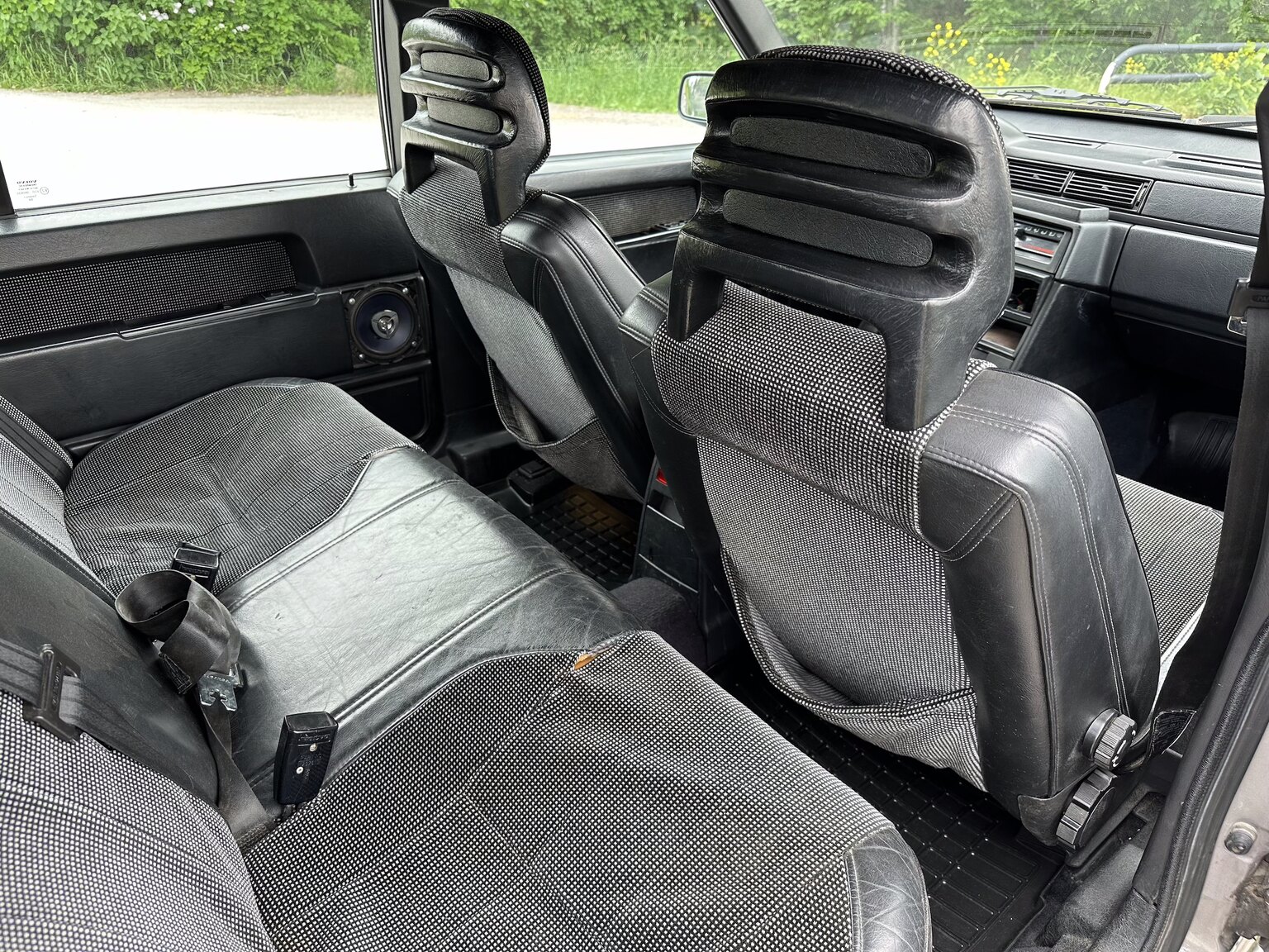 Interior image of 1988 Volvo 740 Turbo
