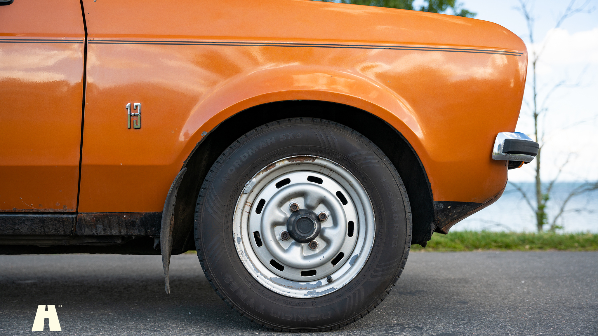 Exteriörbild på 1975 Ford Escort MARK II  (12)