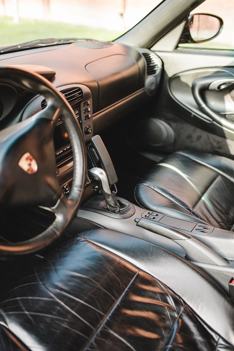 Interior image of 1998 Porsche 996 Carrera 