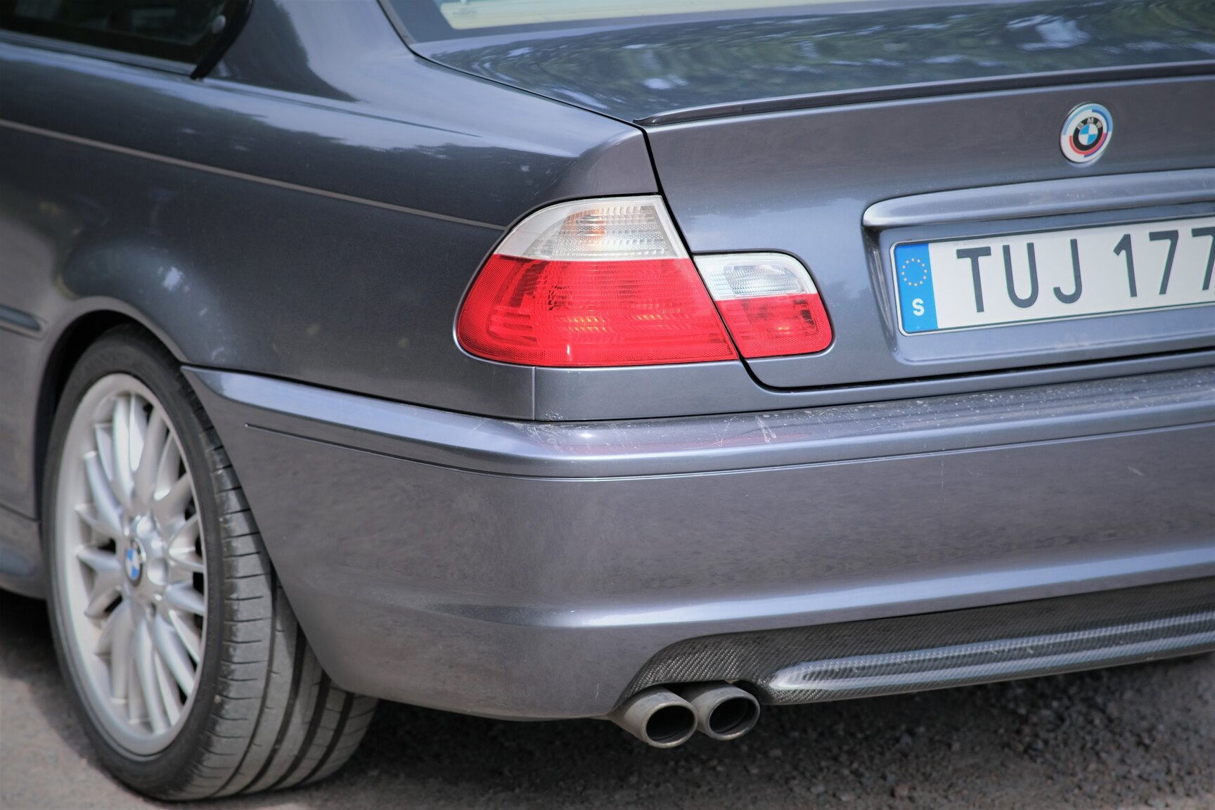Exteriörbild på 2002  BMW 330Ci 