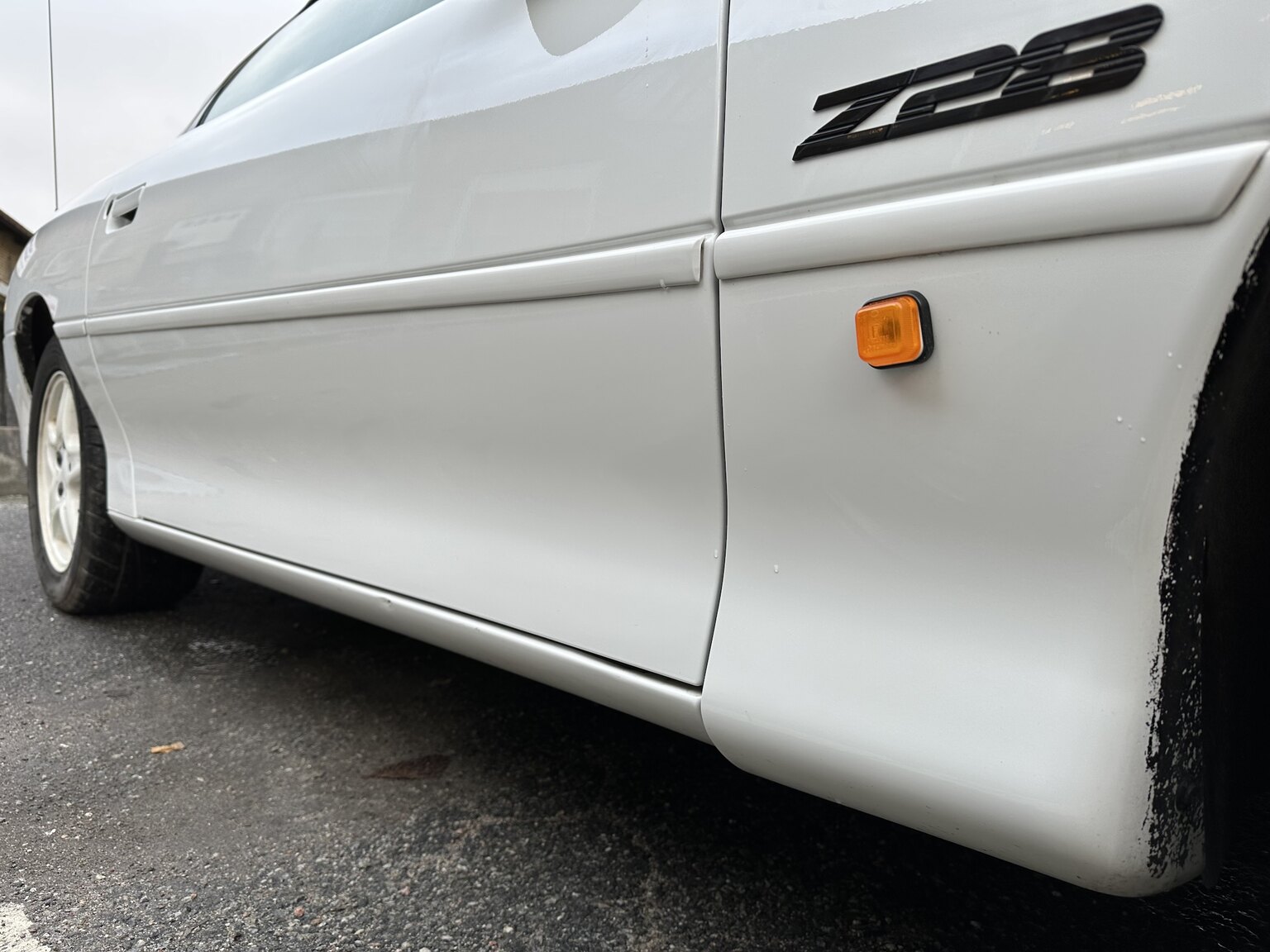 Exteriörbild på 1997 Chevrolet Camaro Z28 30th Anniversary