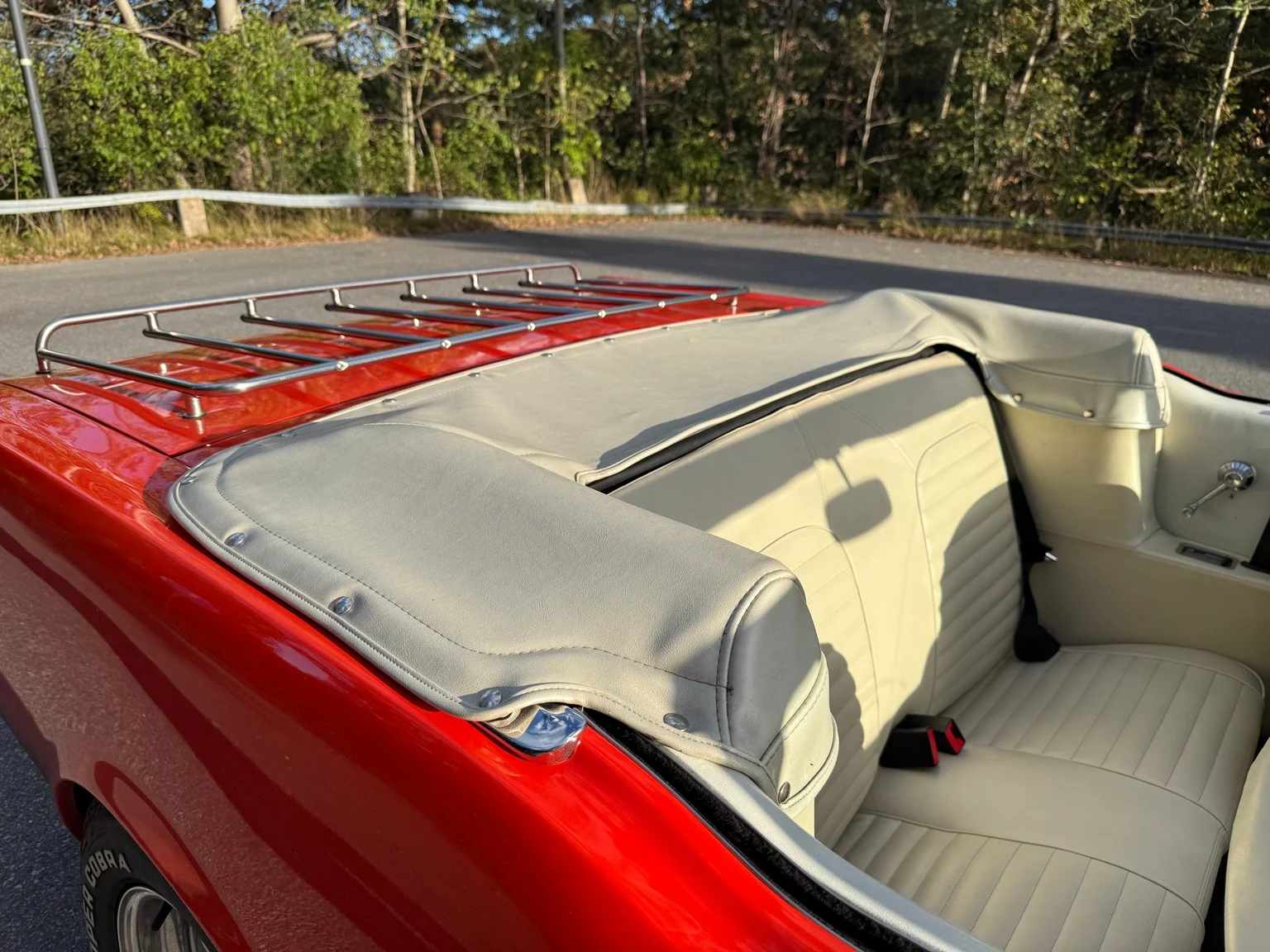 Exterior image of 1965 Ford Mustang Cabriolet (49)