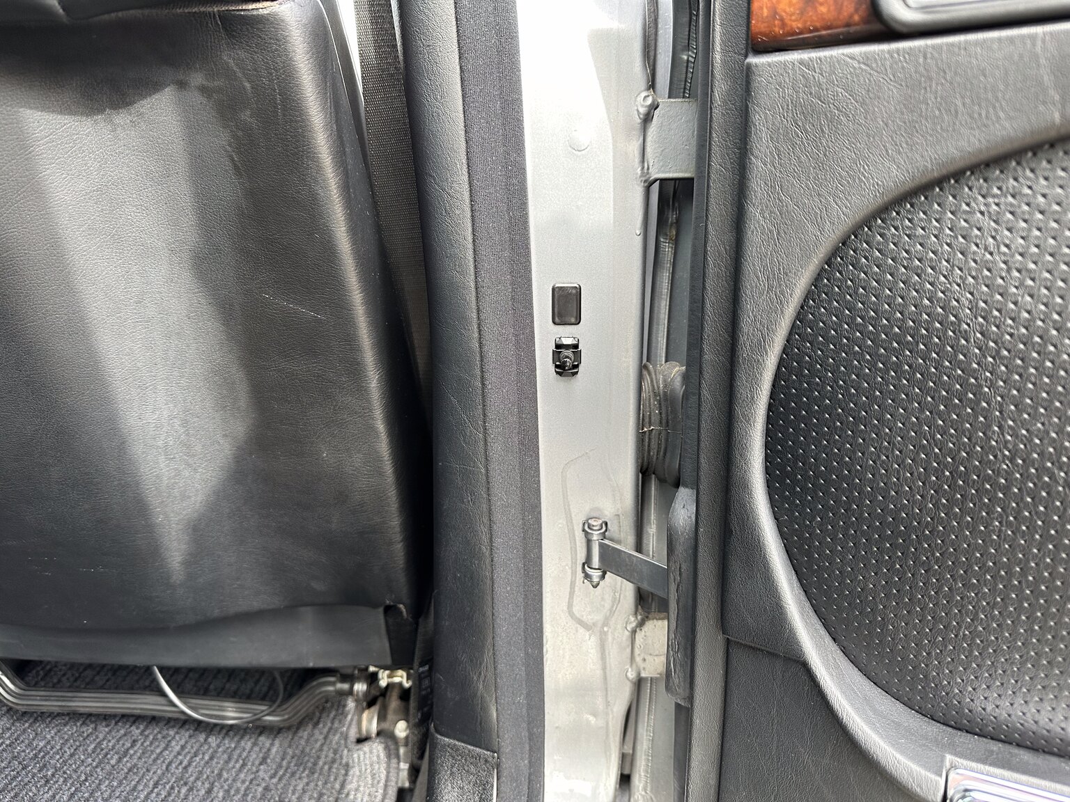 Interiörbild 1987 Mercedes 300 SE