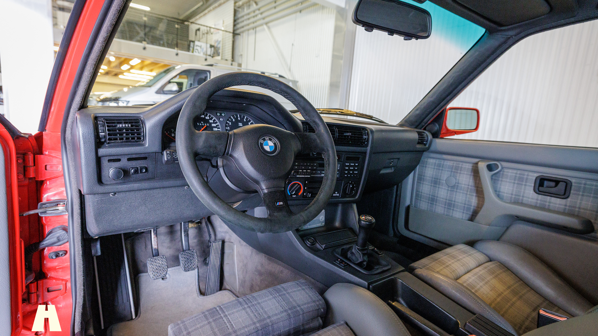 Interiörbild 1988 BMW E30 M3 EVO II