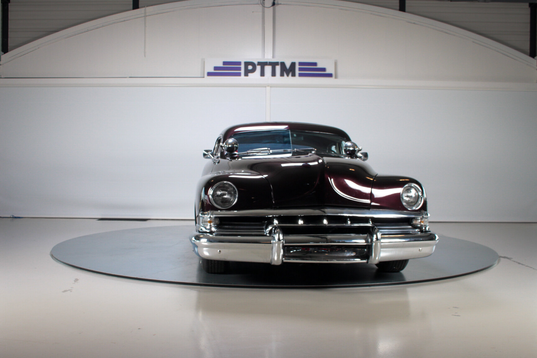 Exterior image of 1951 Lincoln Cosmopolitan 