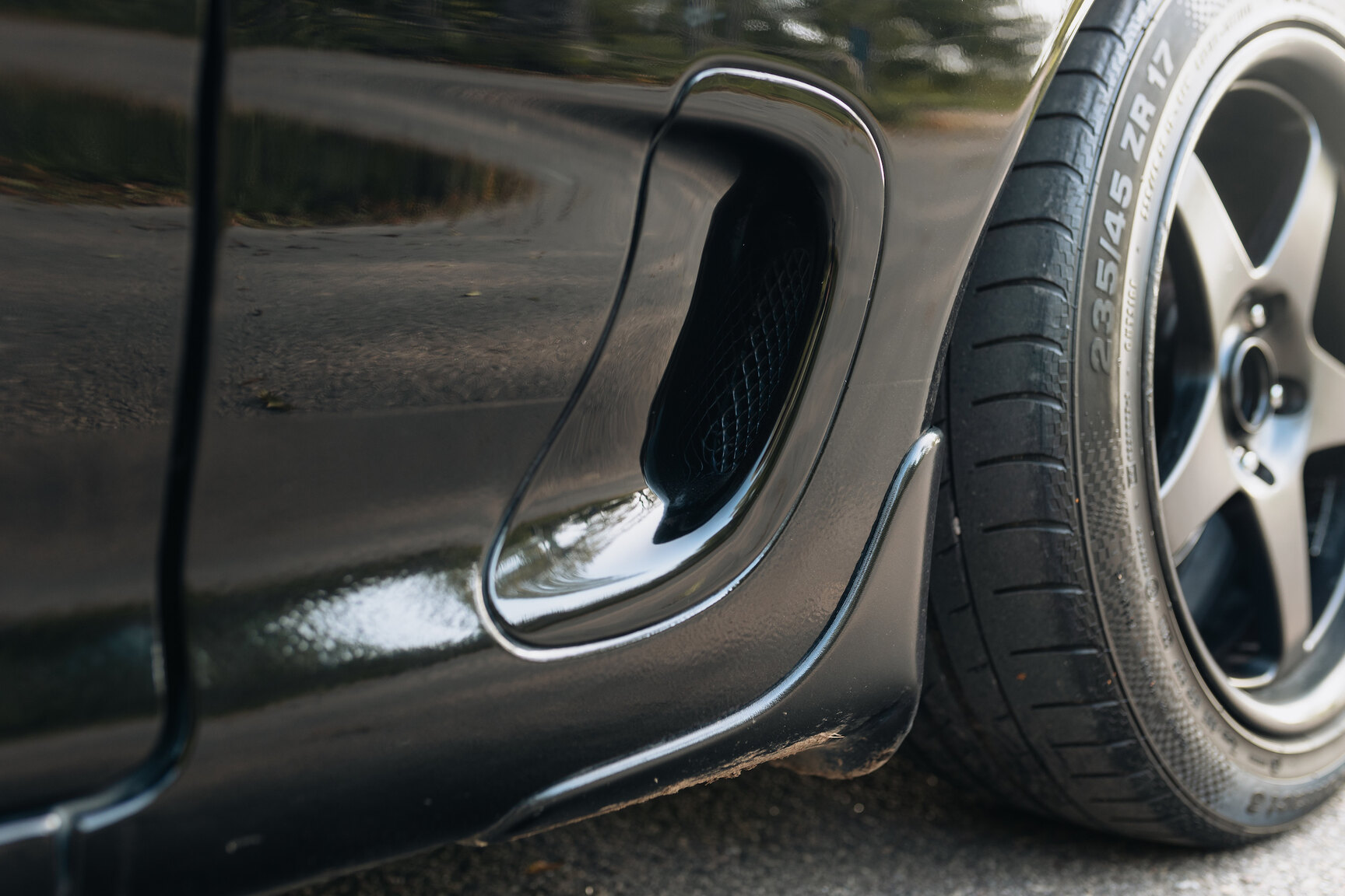 Exterior image of 1994 Mazda RX7 (56)