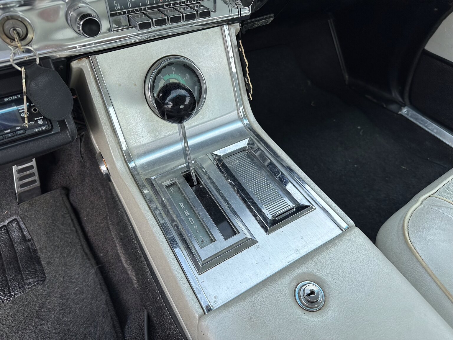 Interiörbild 1964 Chrysler 300K