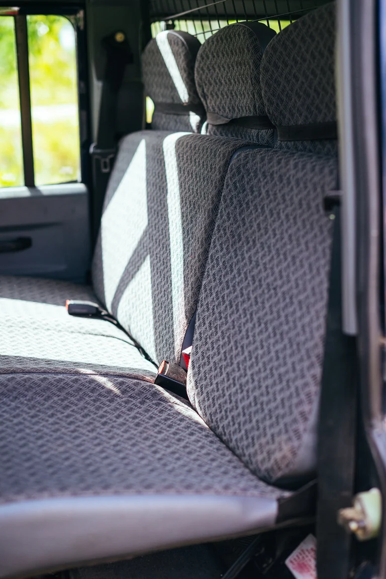 Innenraumfoto von 2002 Land Rover Defender 110 Kombi Td5 (29)
