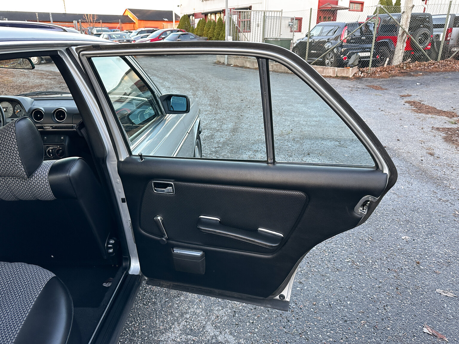 Interior image of 1978 Mercedes-Benz 250