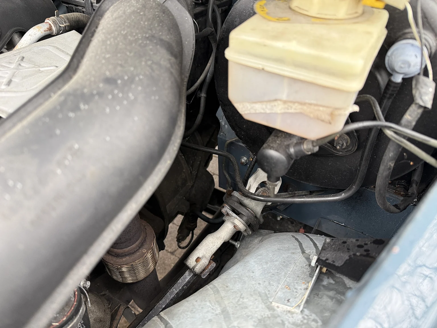 Image of 2000 Land Rover Defender 110 C (10) mechanics