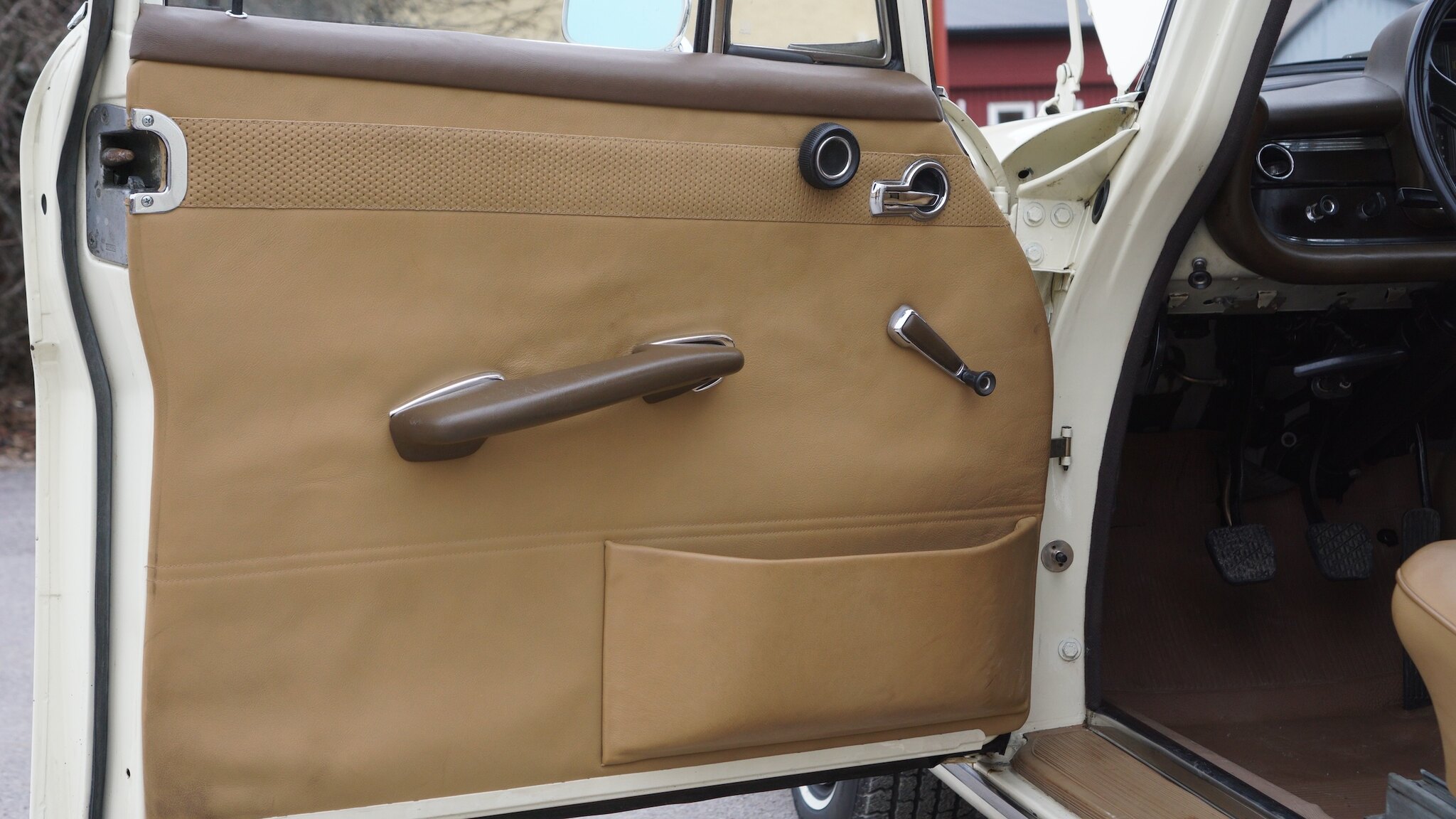 Interiörbild 1966 Mercedes-Benz 230 S