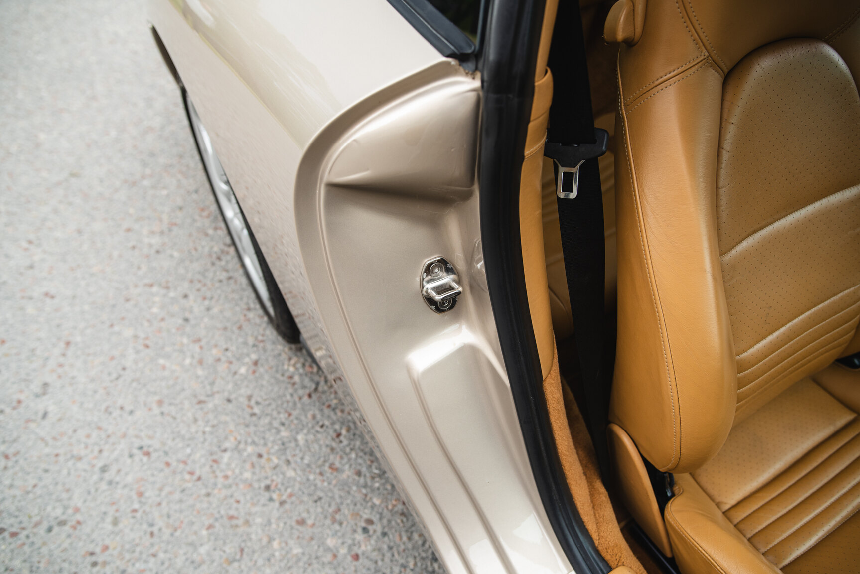 Interior image of 2004 Porsche 911 Carrera 4