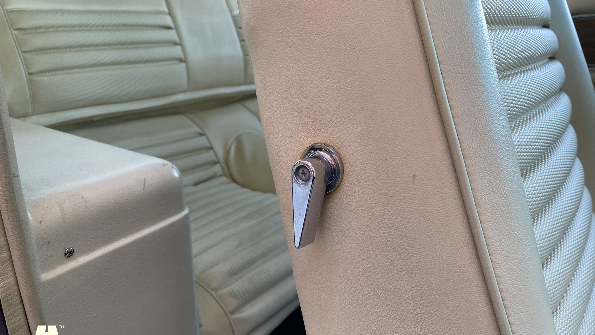 Interior image of 1969 Ford Mustang Mach 1 (13)