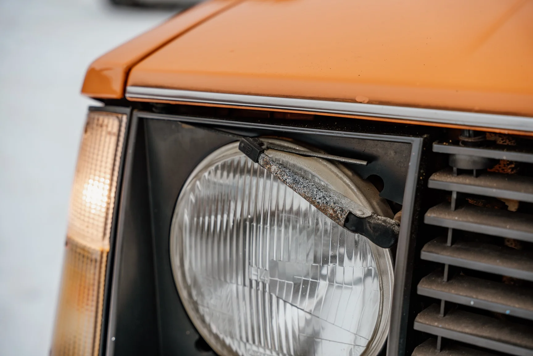 Exteriörbild på 1975 Volvo 242 2-dörrars coupé (17)