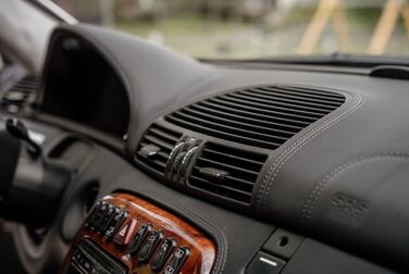 Interior image of 2002 Mercedes-Benz CL 600