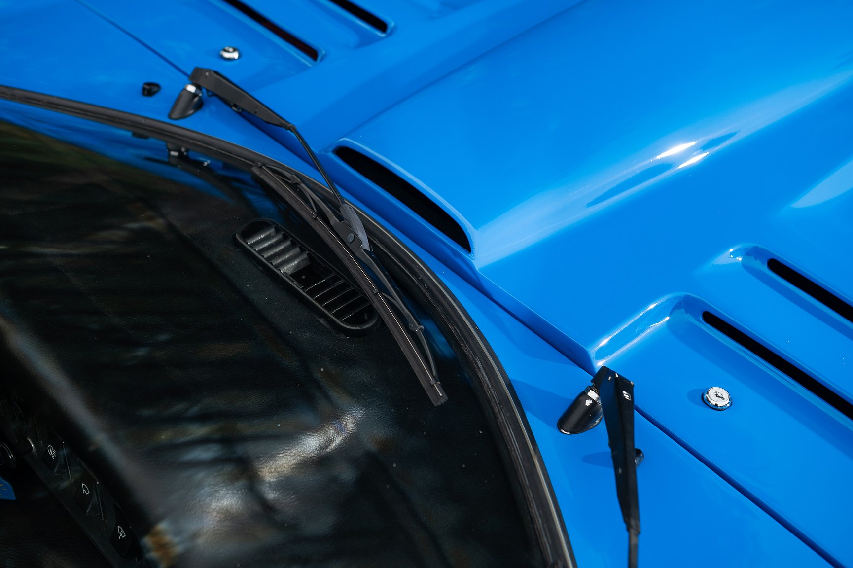 Exterior image of 1969 Marcos 3000 GT