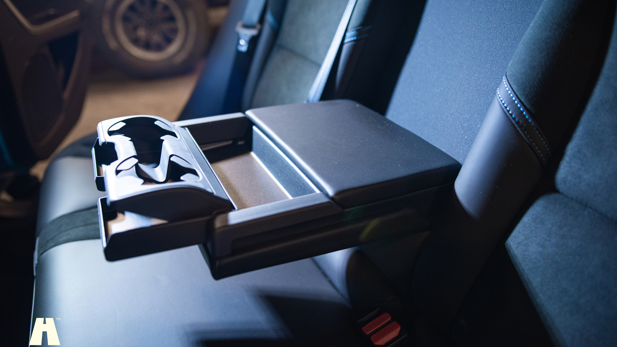 Interior image of 2017 Volvo V60 Polestar T6