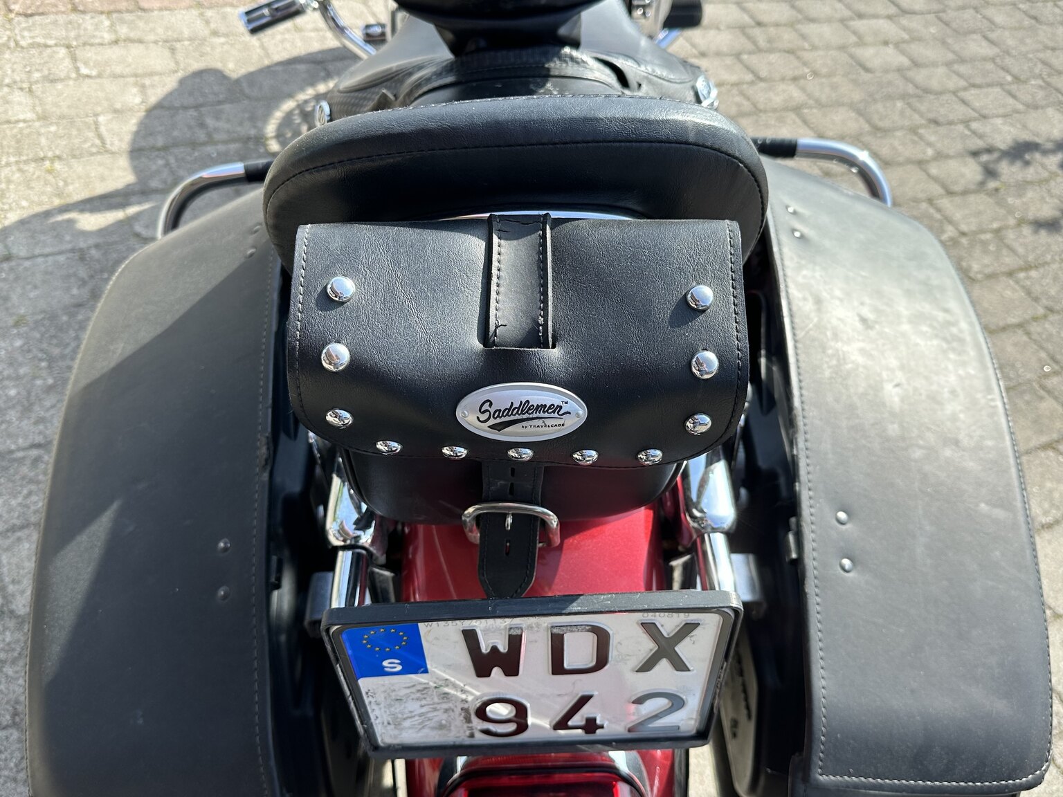 Exterior image of 2005 Harley-Davidson Road King Classic