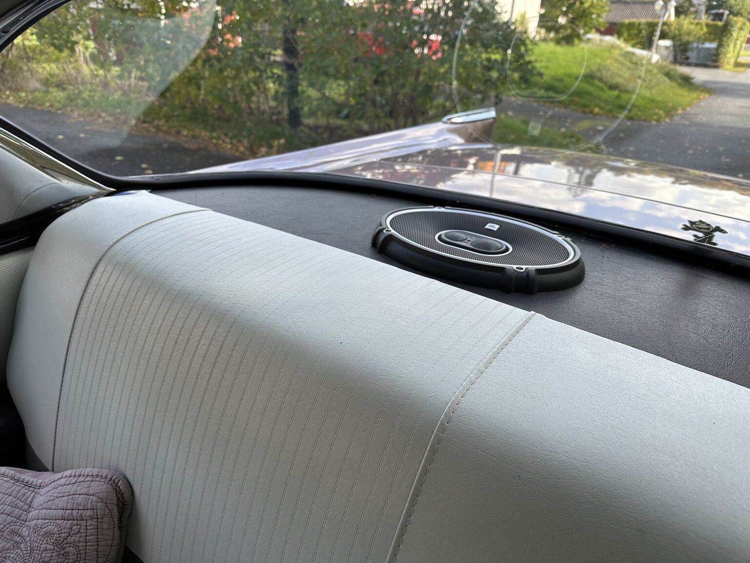 Interiörbild 1957 Chevrolet Two-Ten Restomod (25)