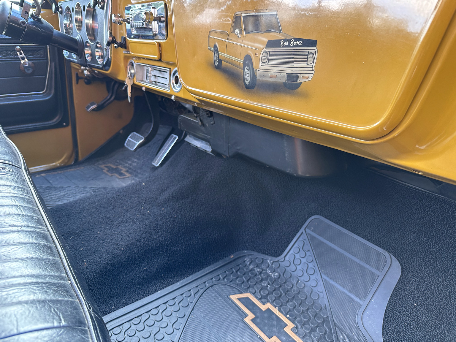Interior image of 1972 Chevrolet C10 Cheyenne (32)