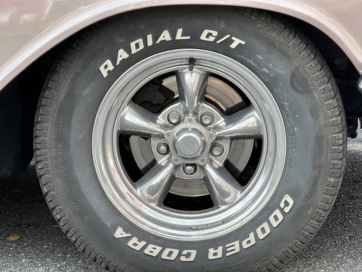 Aussenfoto 1957 Chevrolet Two-Ten Restomod (23)