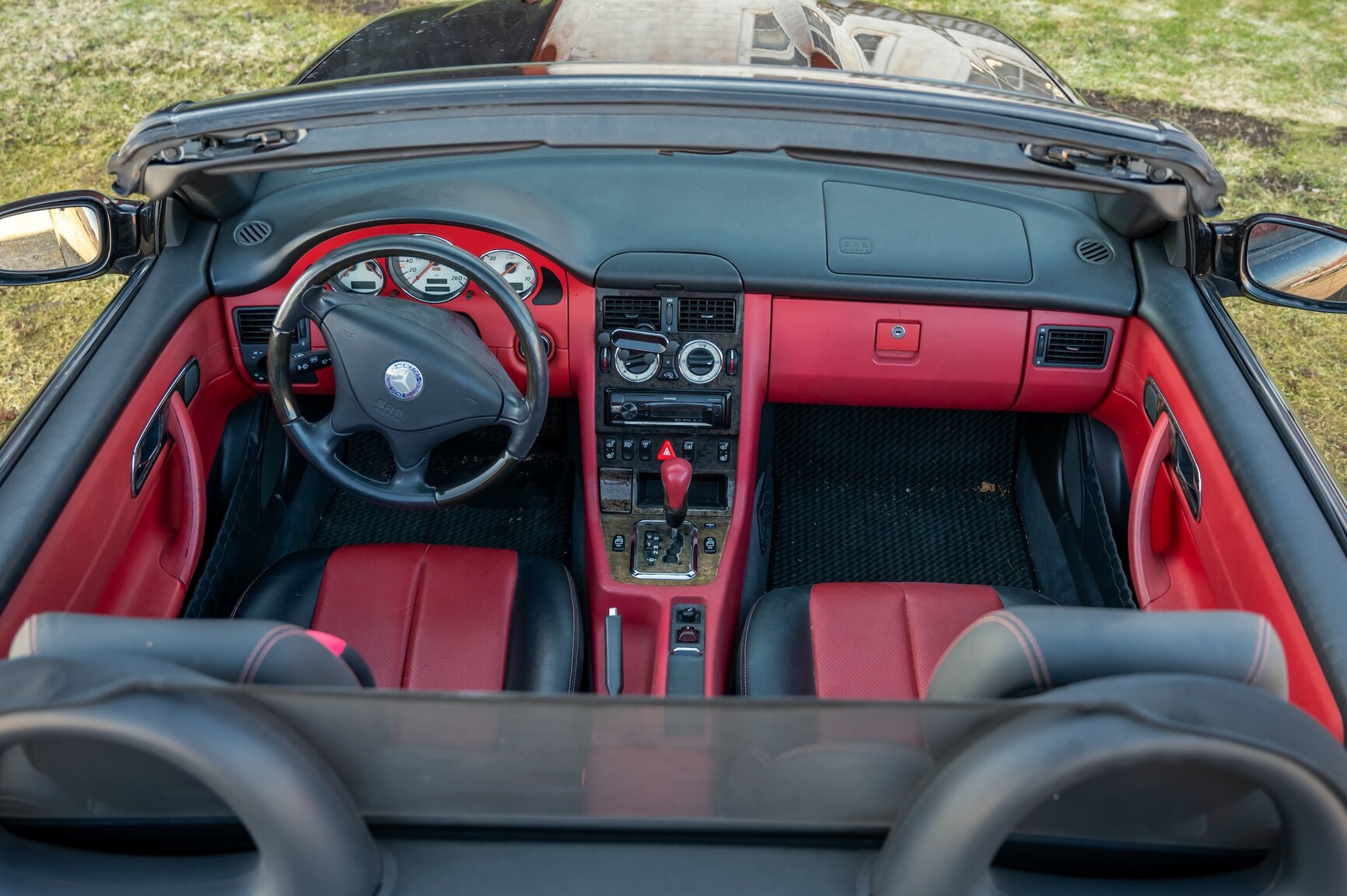 Interior image of 2001 Mercedes-Benz SLK 320