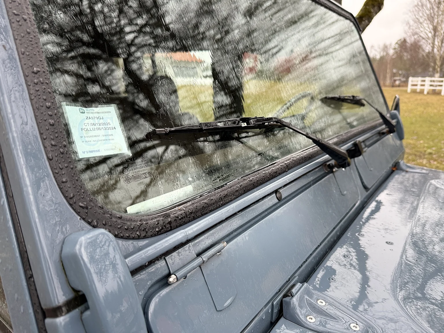 Exterior image of 2000 Land Rover Defender 110 C (32)
