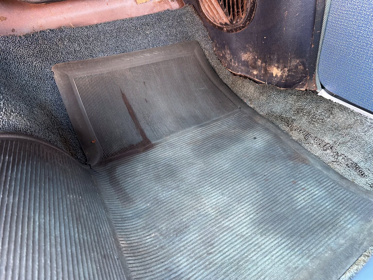 Innenraumfoto von 1963 Chevrolet Impala Sedan (12)