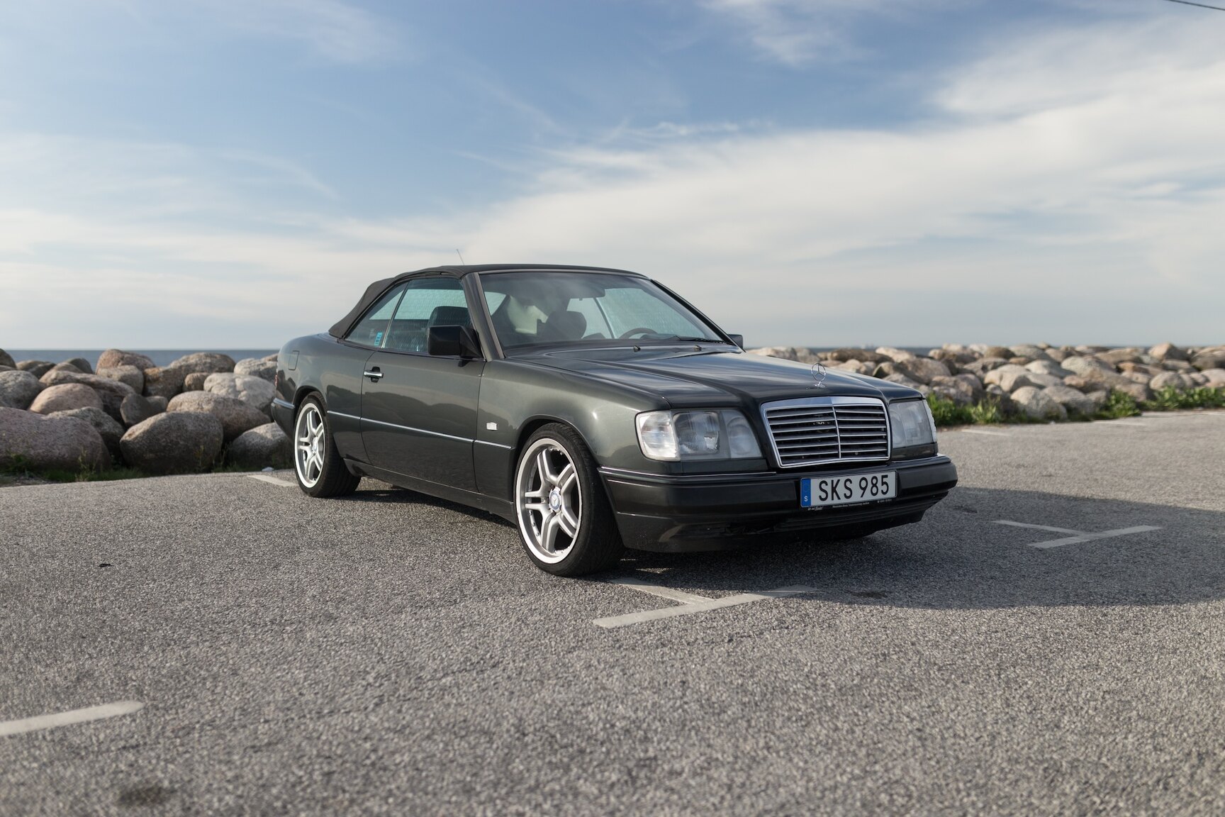 Exterior image of 1993 Mercedes-Benz 300 CE-24 Cabriolet