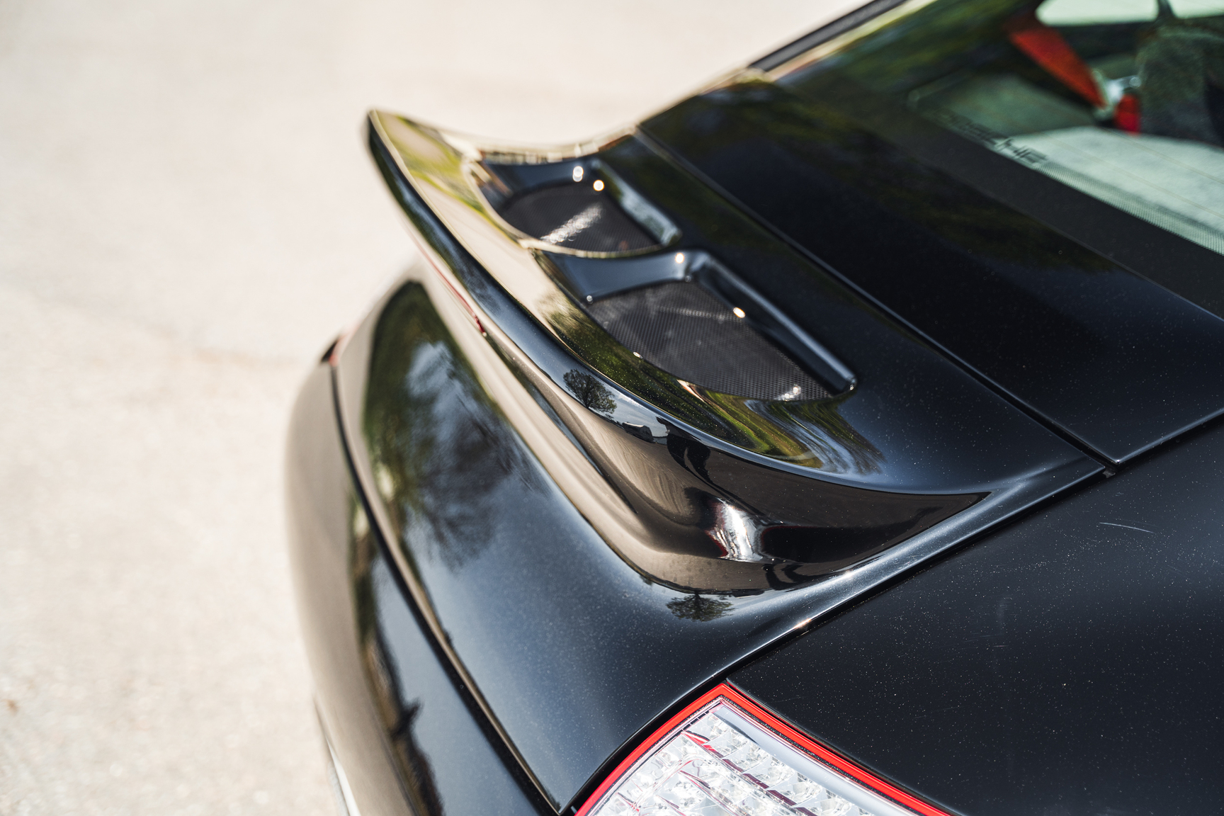 Exterior image of 2009 Porsche 997.2 C2S Manuell (37)