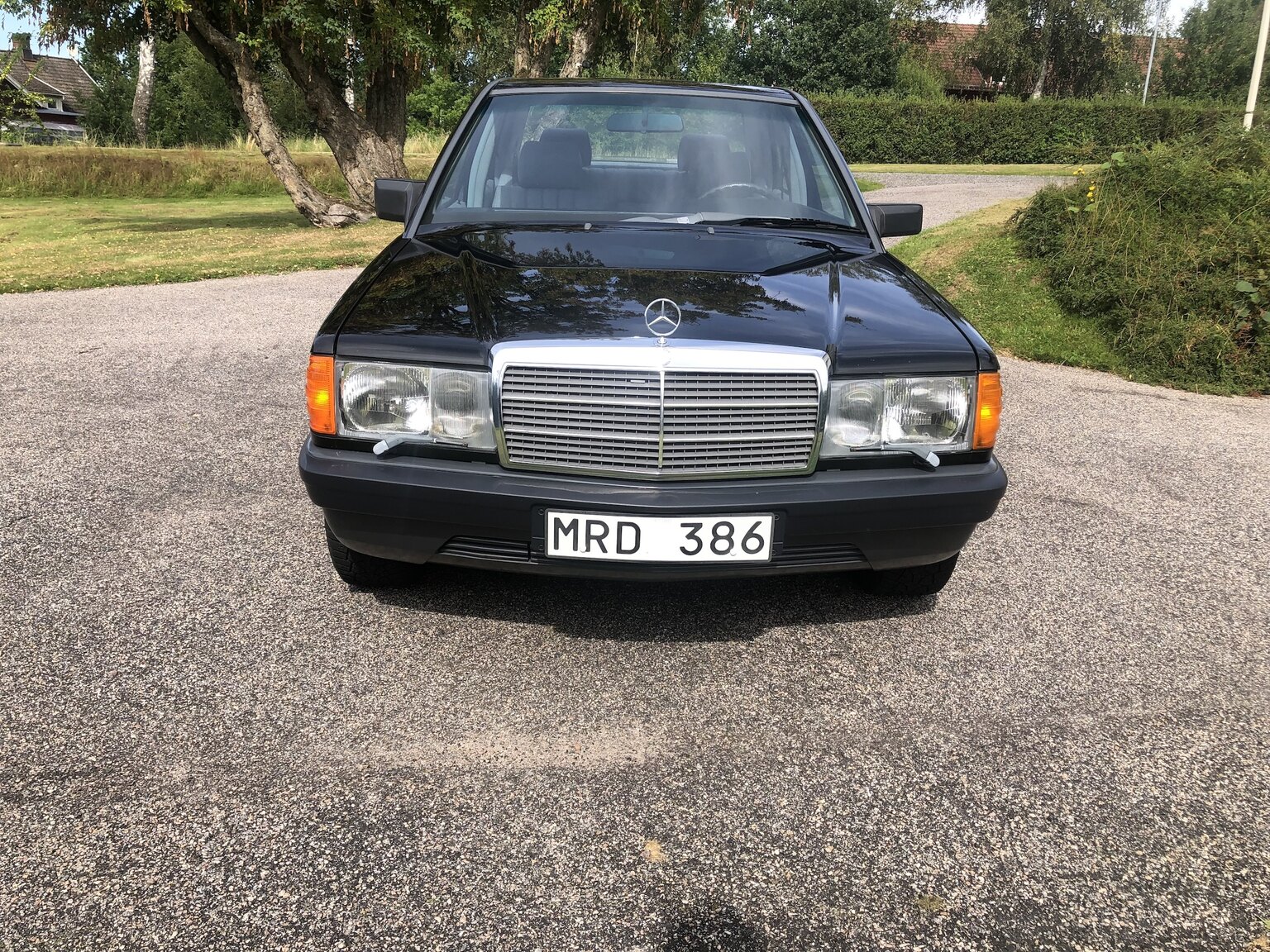 Exteriörbild på 1986 Mercedes-Benz 190E