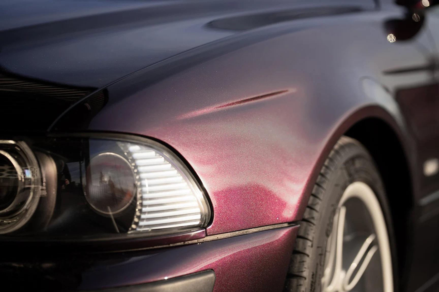 Exteriörbild på 2002 BMW M5 E39 (6)