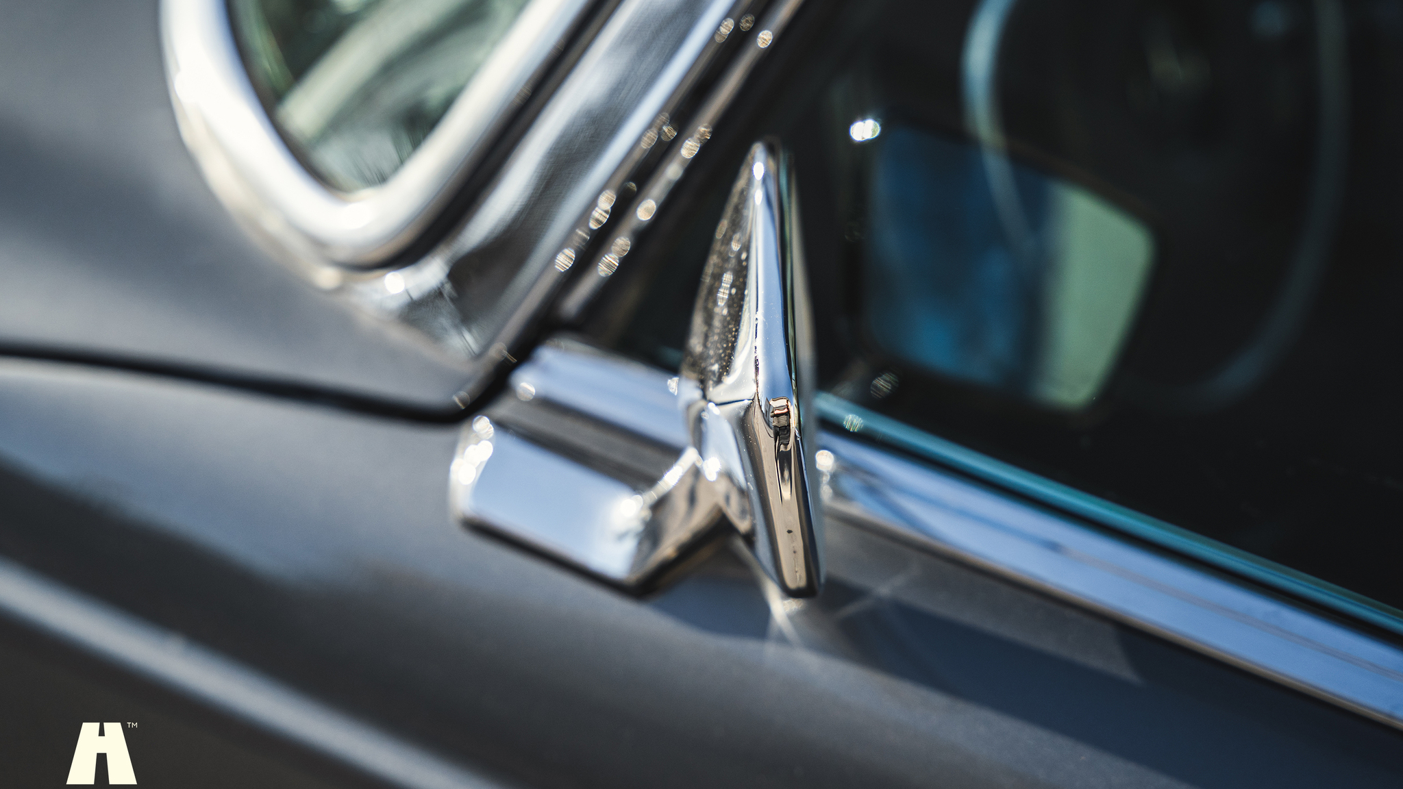 Exterior image of 1970 Mercedes 280 SL Pagoda (59)