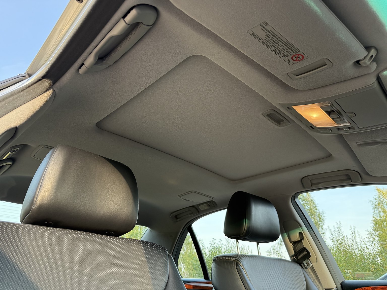 Interior image of 2005 Lexus LS 430 4.3 V8
