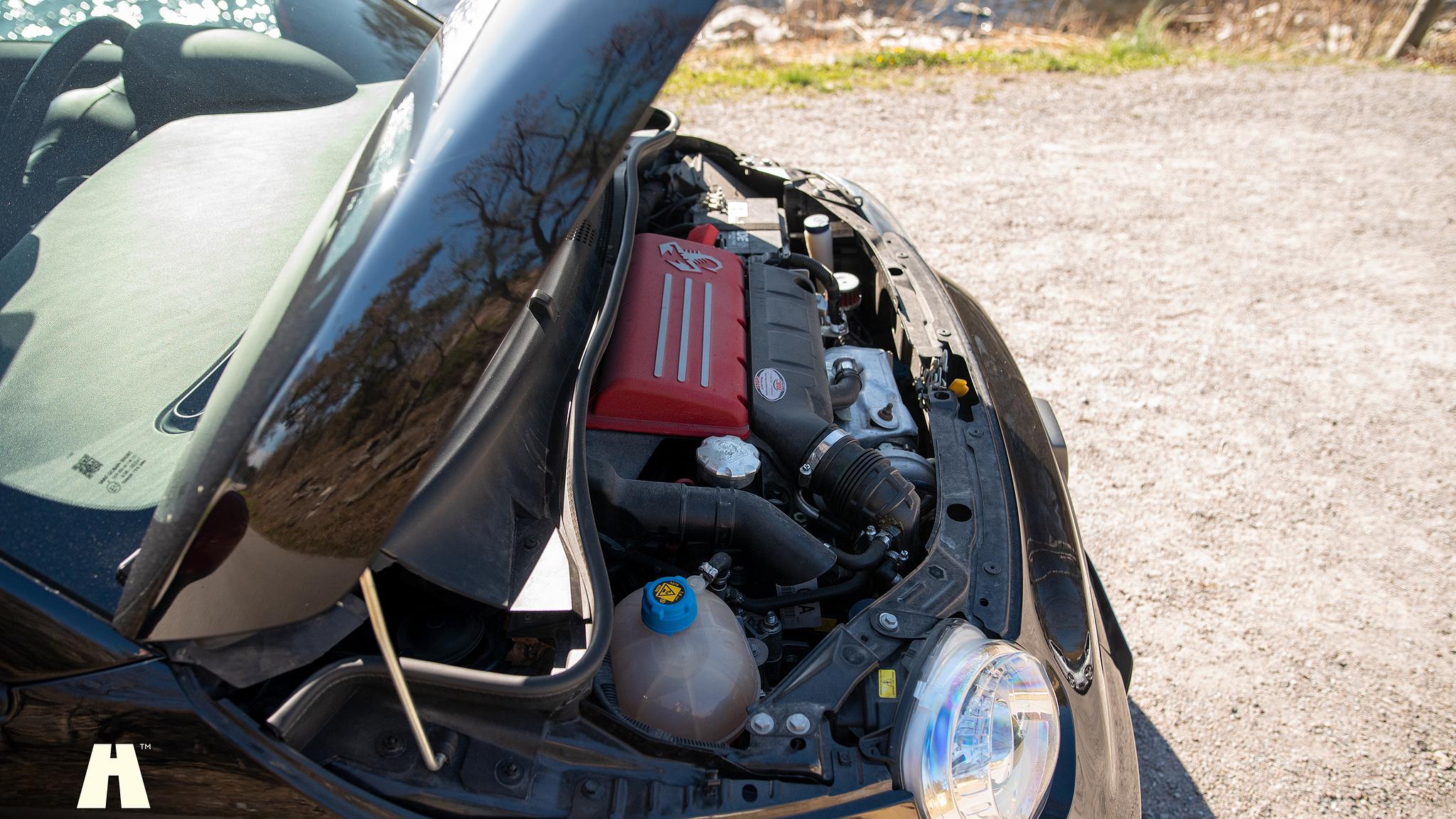 Image of 2016 Abarth 595 Competizione (1) mechanics