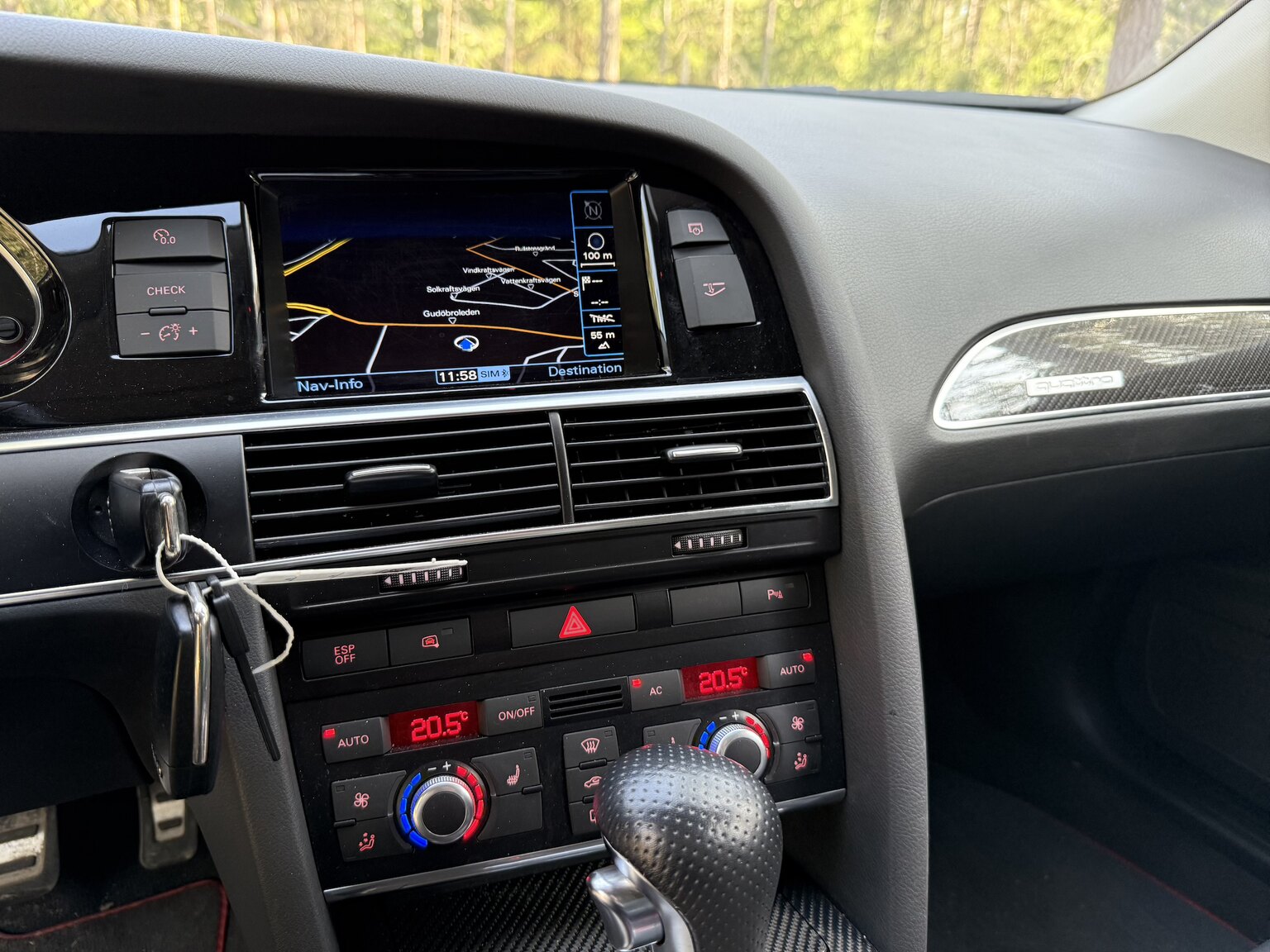 Innenraumfoto von 2010 Audi RS6 Avant V10 Quattro