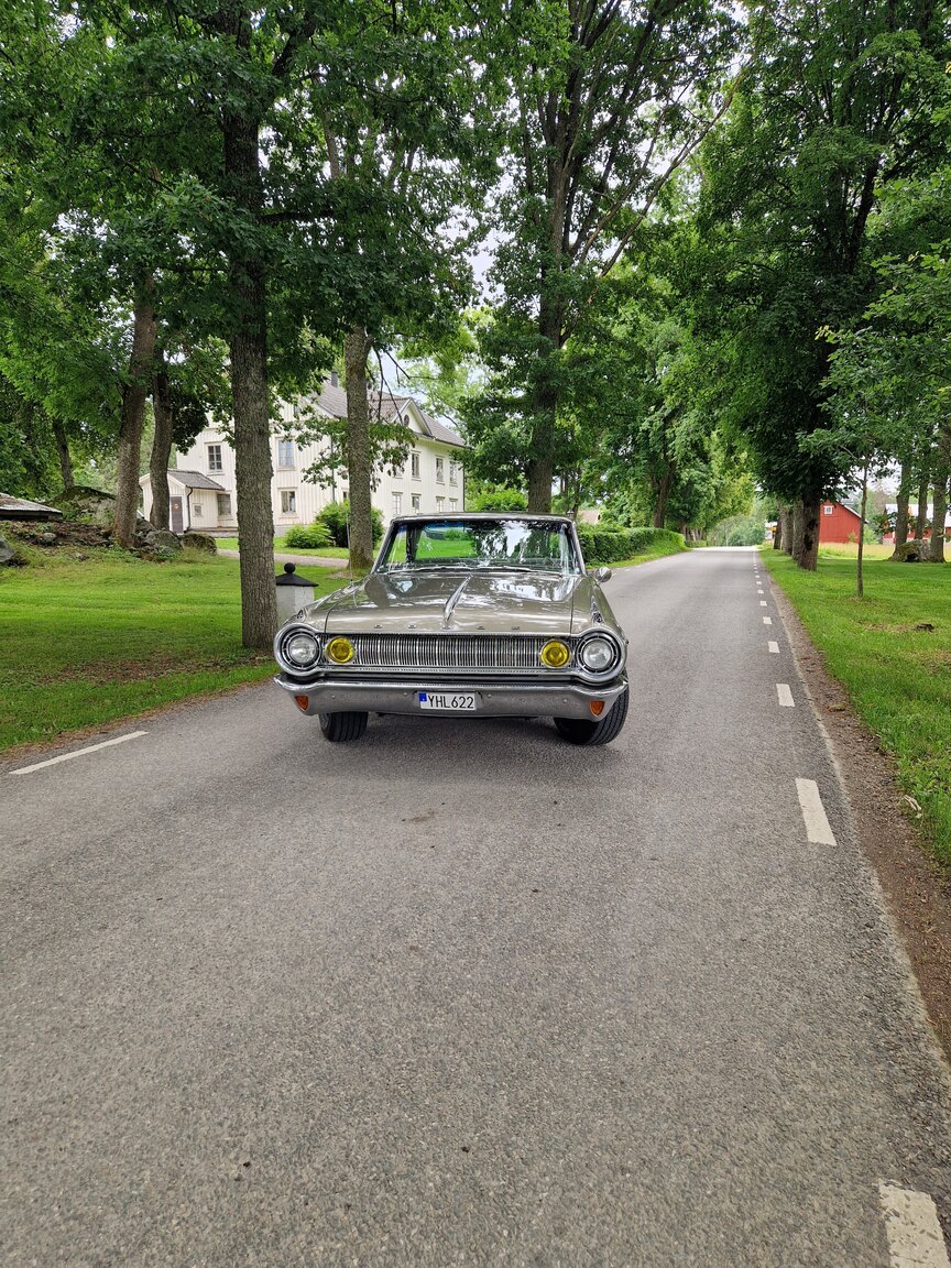 Exterior image of 1964 Dodge Polara 500