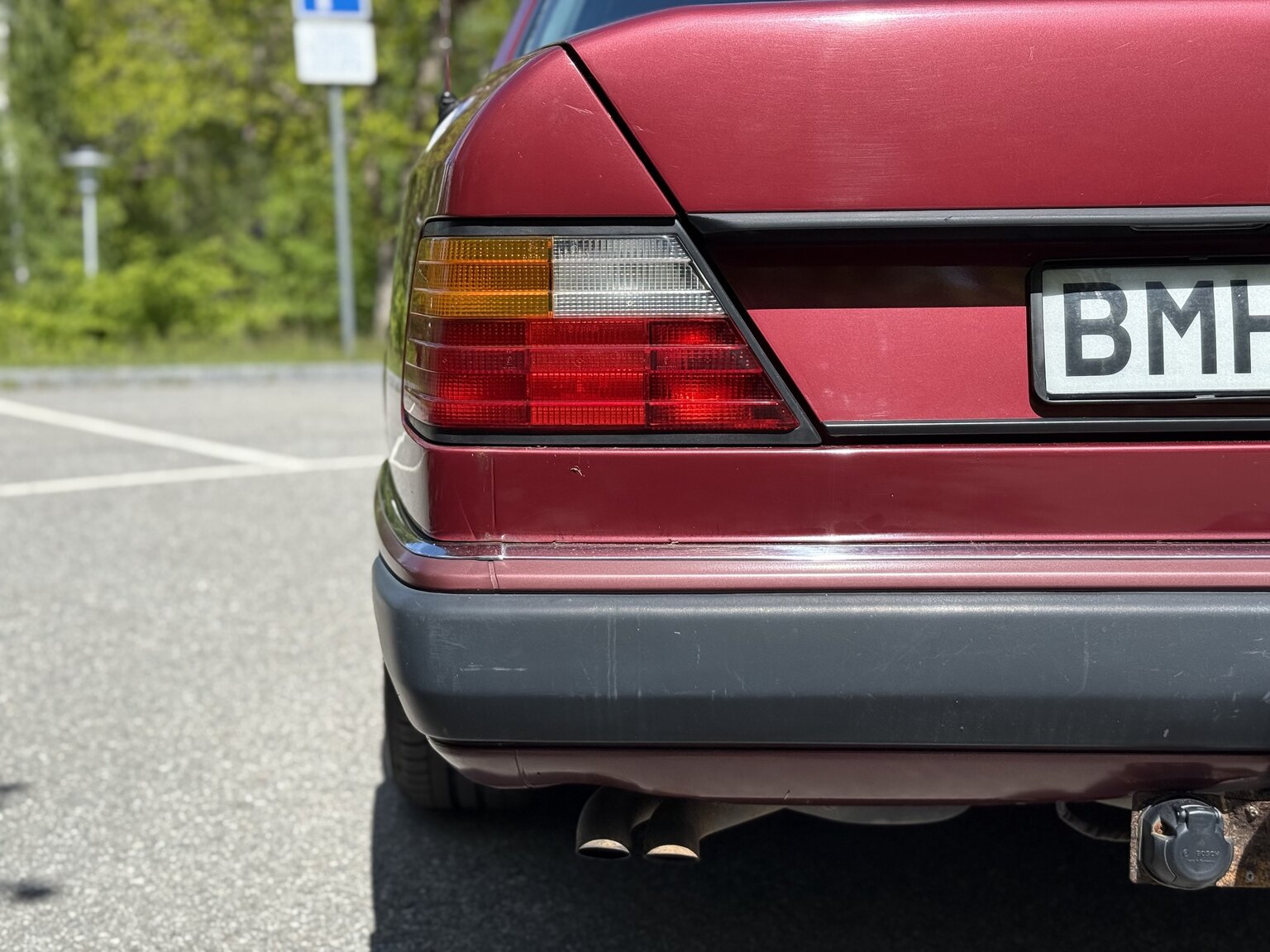 Aussenfoto 1991 Mercedes-Benz 300 E-24