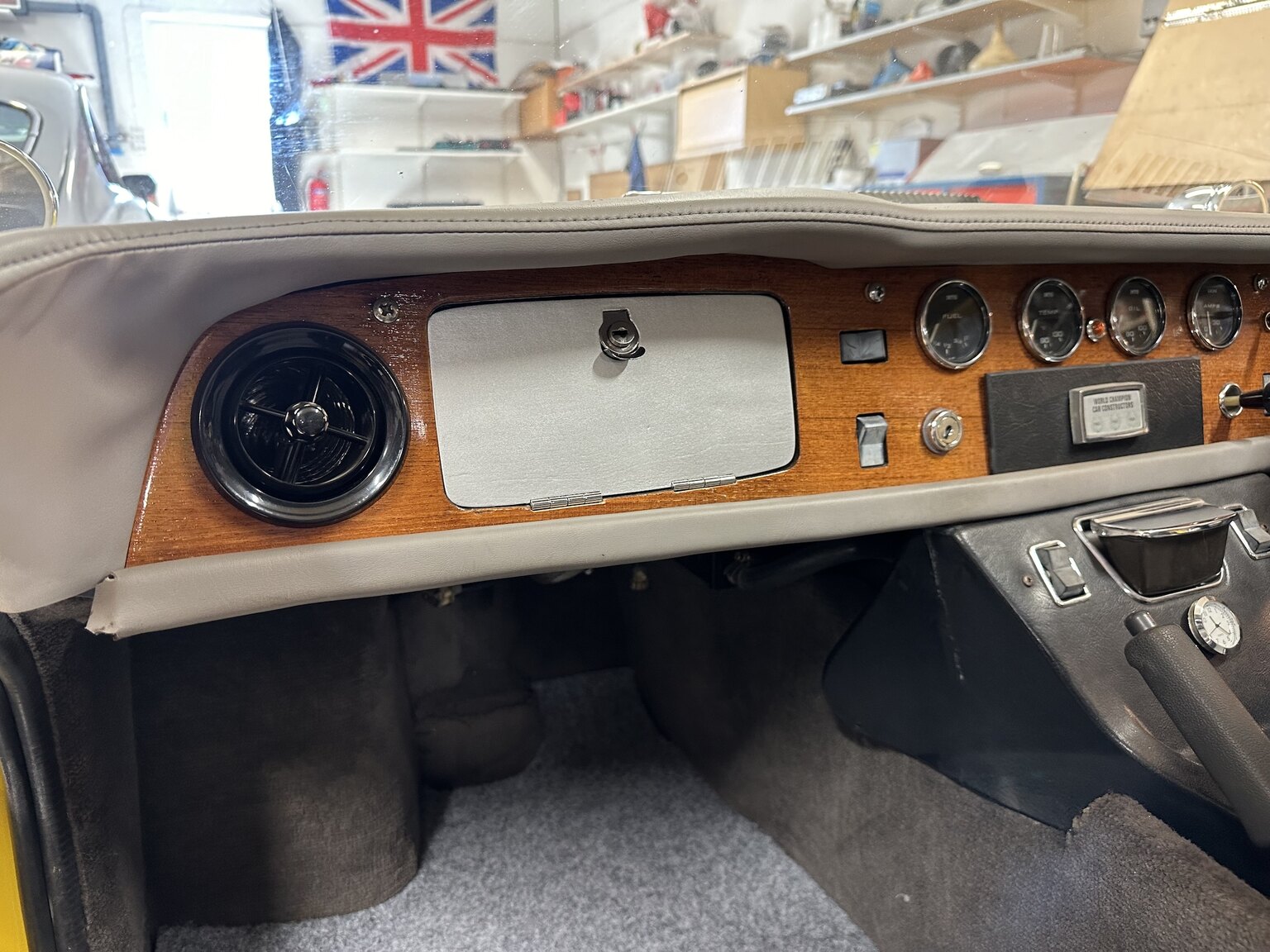 Innenraumfoto von 1970 Lotus Europa S2