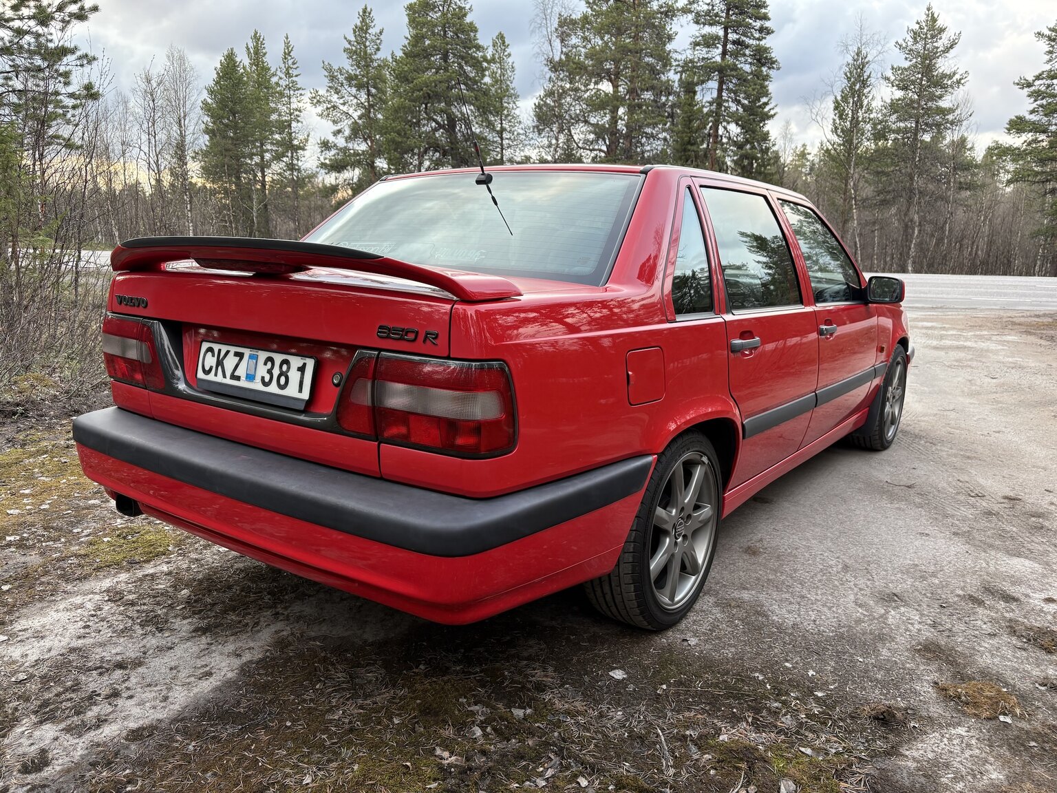 Exterior image of 1996 Volvo 850 R