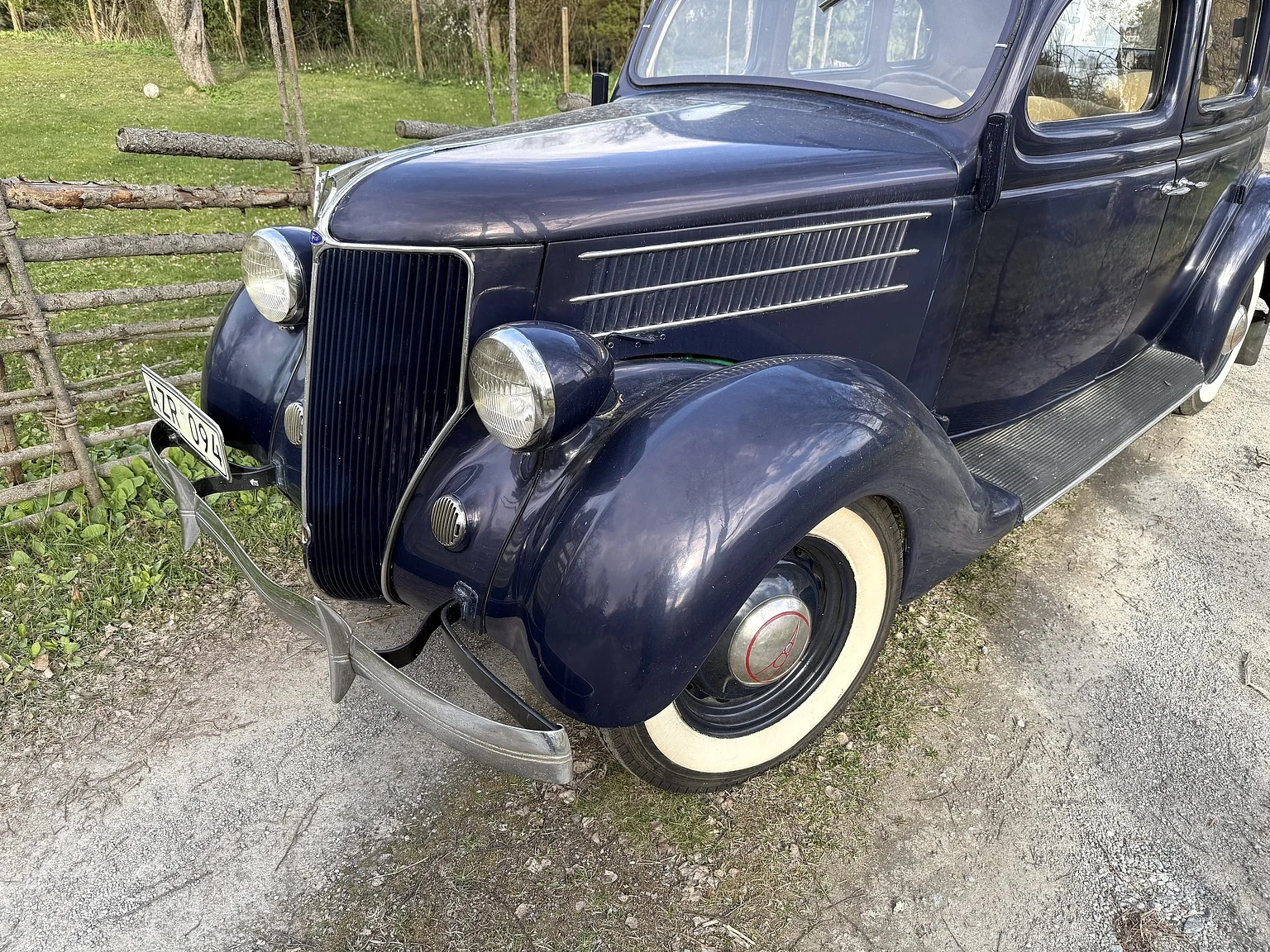 Aussenfoto 1936 Ford 214A Fordor (21)
