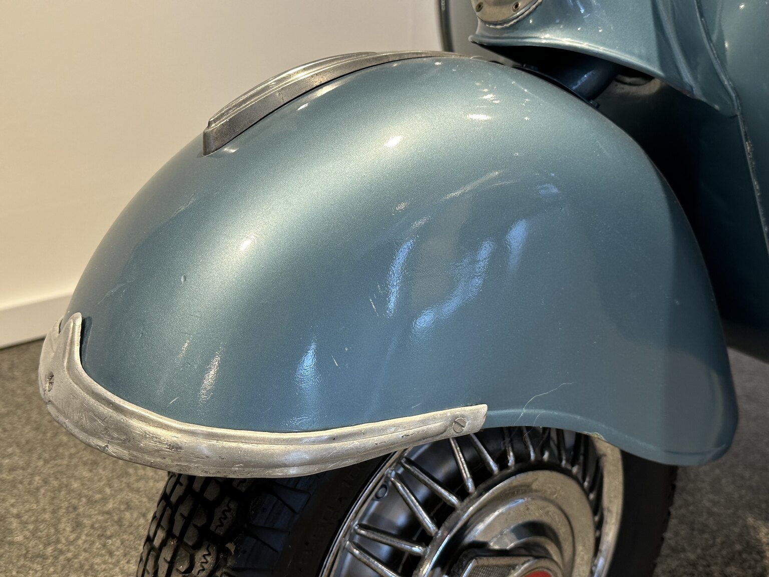 Exteriörbild på 1959 Vespa Piaggio 150cc Widebody
