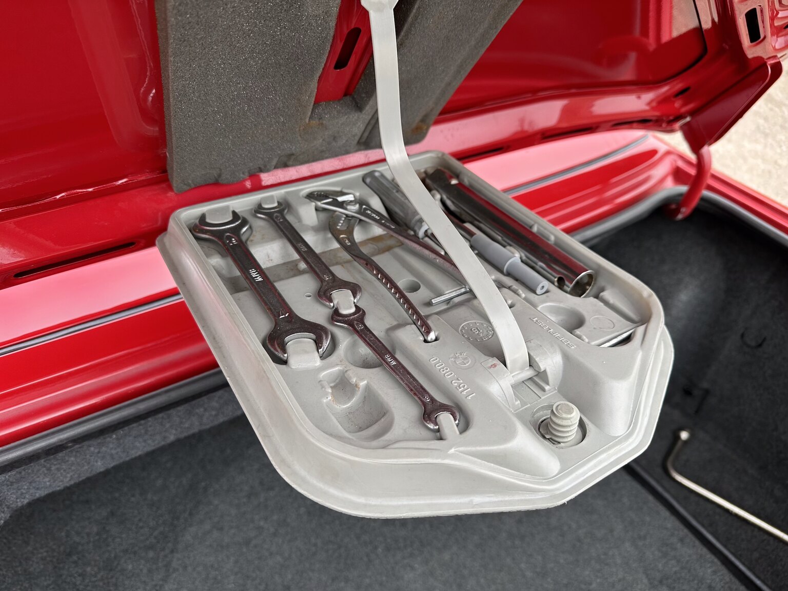 Interior image of 1987 BMW 325i Convertible (53)