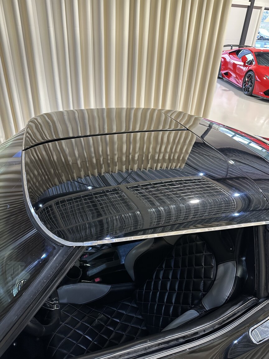 Exterior image of 1975 Chevrolet Corvette Stingray 